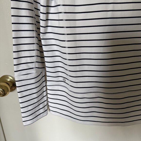 Lululemon In Stride Jacket In Quiet Stripe White US 8 - Picture 9 of 9